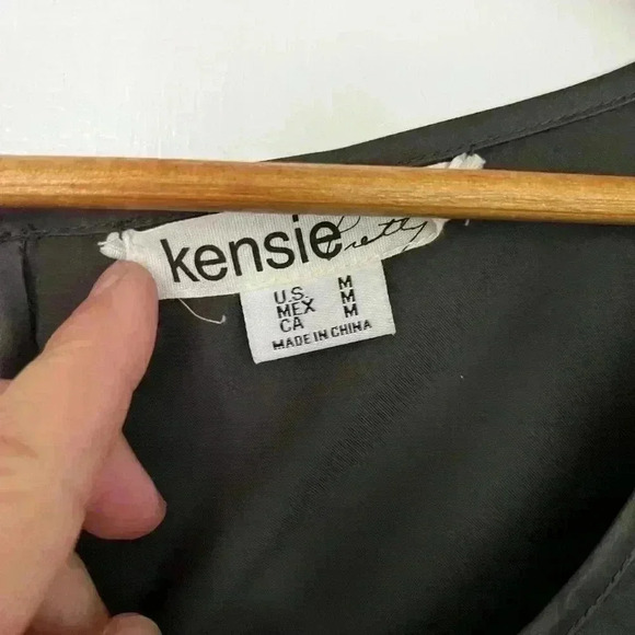 Women’s Kenzie Dress  with Ruffles Size M - Picture 2 of 4